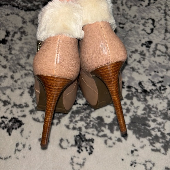 Guess Tan Heeled Boots with Faux Fur - Picture 3 of 5